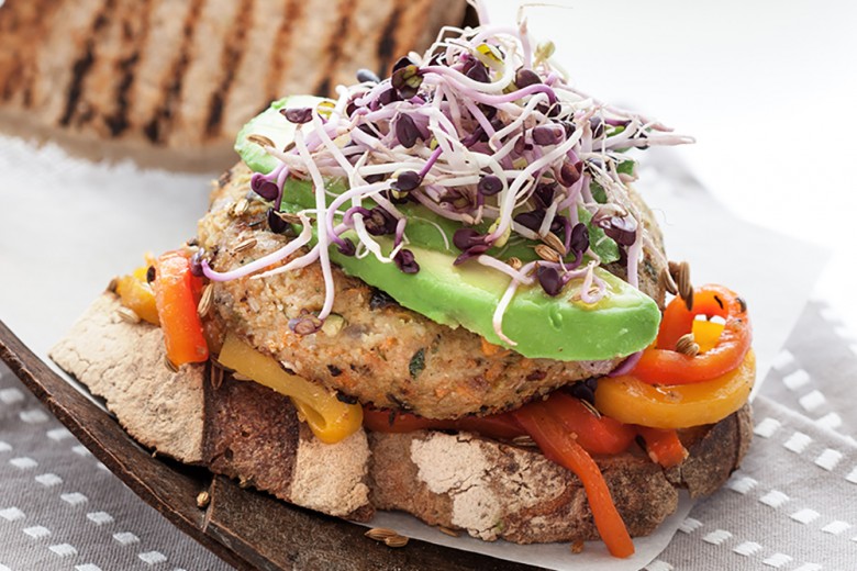 Hamburger di ceci con peperoni