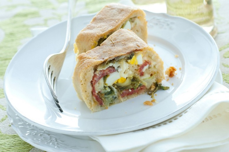 Tortano napoletano con scarola