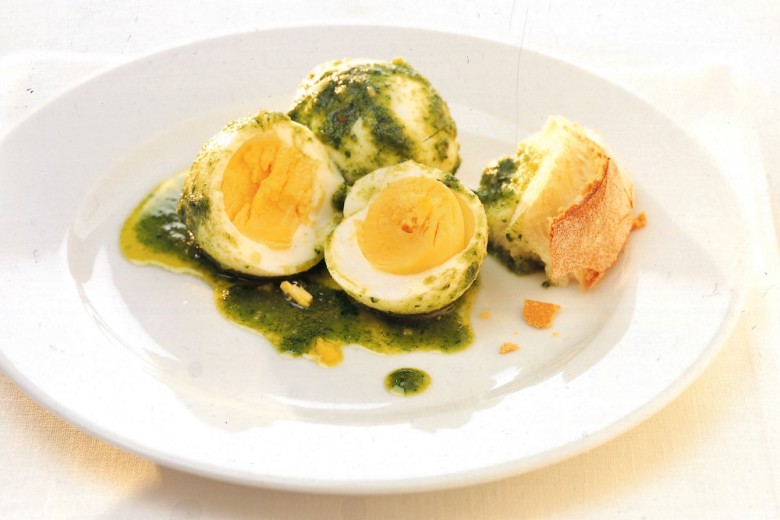 Uova sode in salsa verde