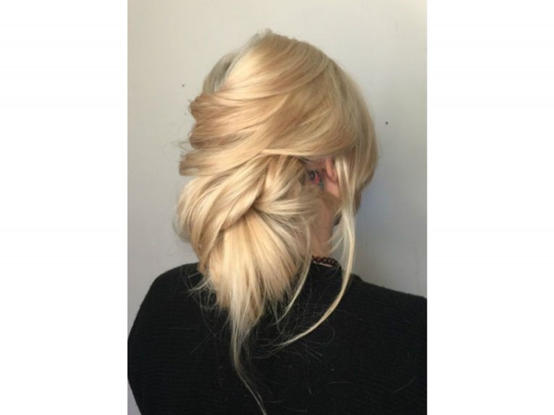 banana bun capelli raccolti tendenza  (2)