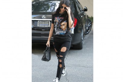 kourtney-kardashian-vans2