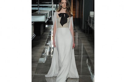 reem-acra-fiocco-nero