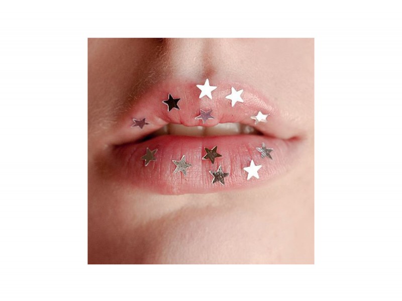 trucchi labbra glitter per la stagione dei festival (1)