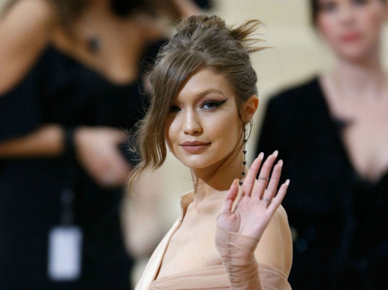 Gigi Hadid met 2017