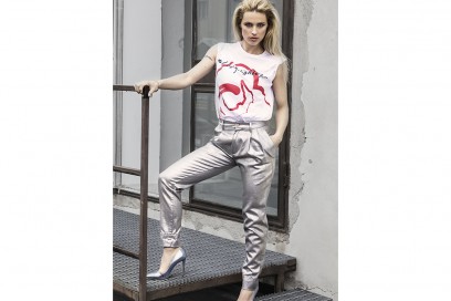 Michelle-Hunziker_#Lovyfighters_2