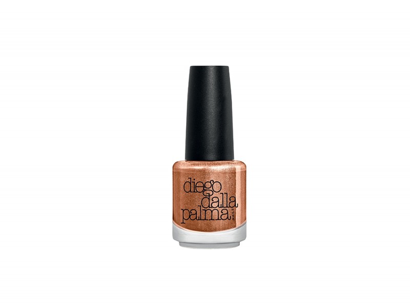 NFC720325_gold_copper_nails