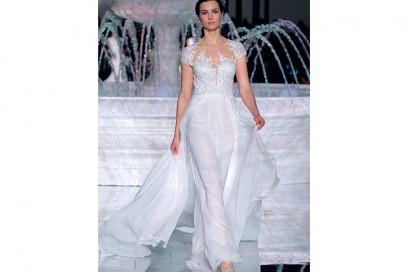 PRONOVIAS-FASHION-SHOW_Regina