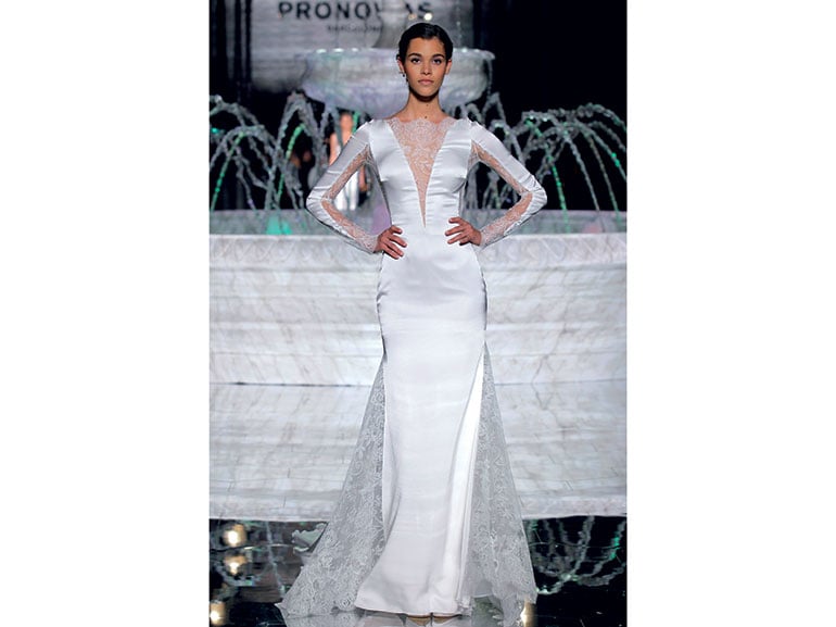 PRONOVIAS-FASHION-SHOW_Renoir