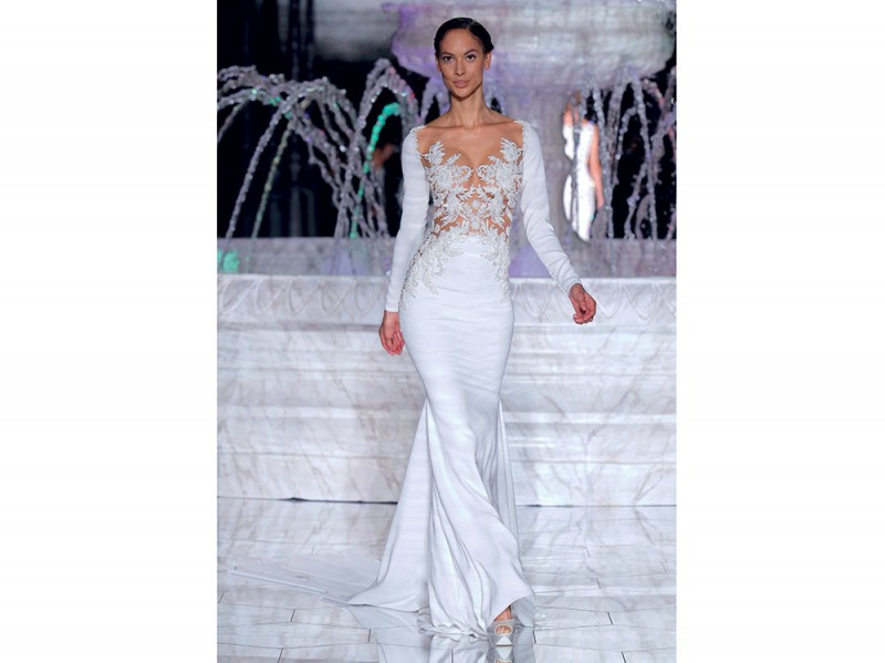 PRONOVIAS-FASHION-SHOW_Roine