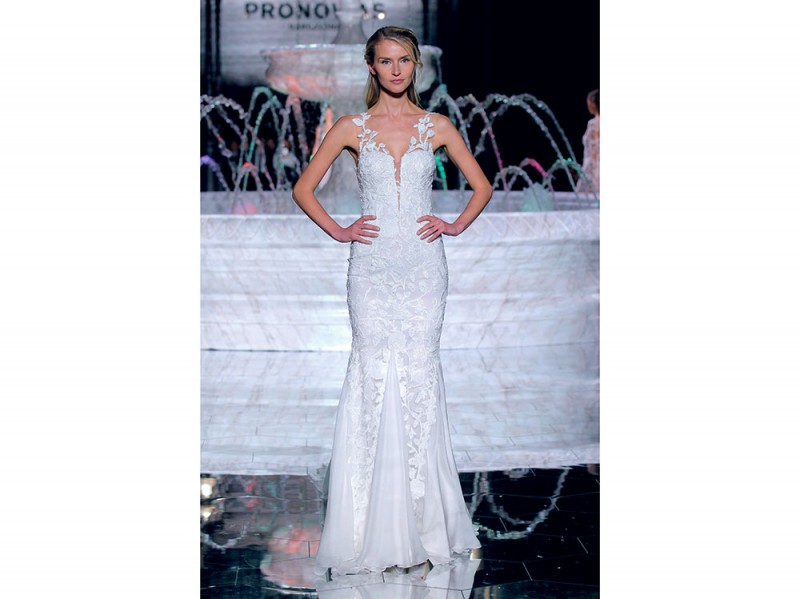 PRONOVIAS-FASHION-SHOW_Romana