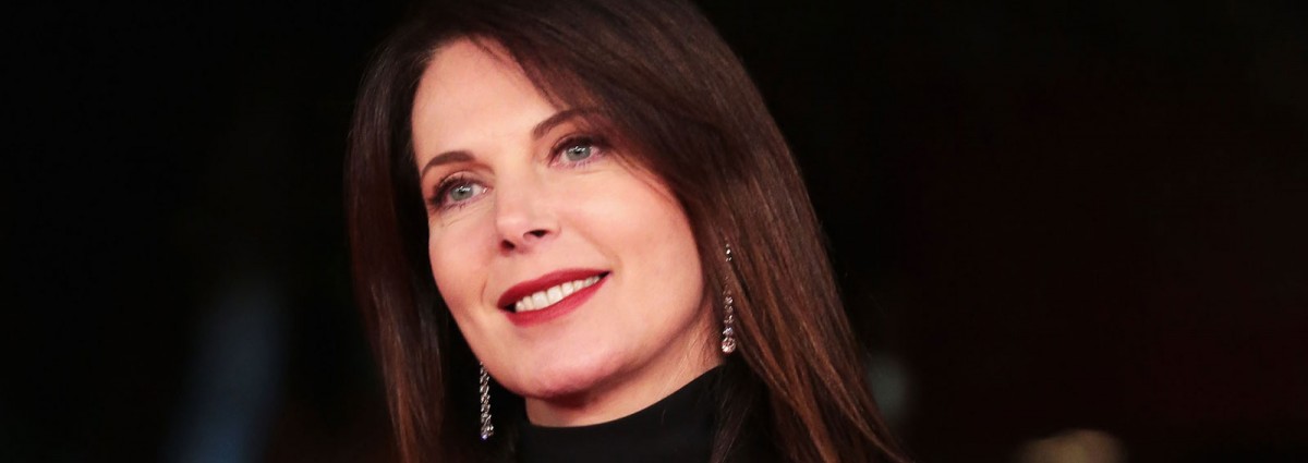 Sonia-Raule-cover-desktop