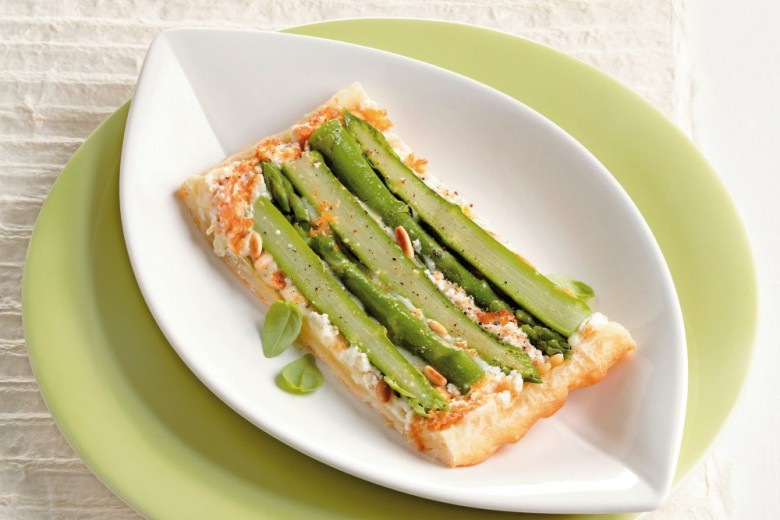 Torta salata rovesciata agli asparagi