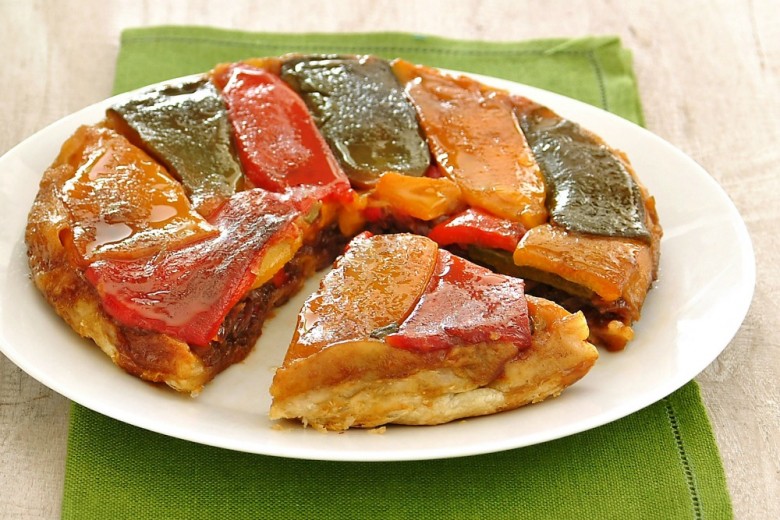 Torta salata rovesciata ai peperoni