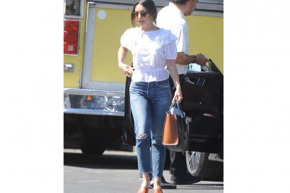 Vanessa-Hudgens-jeans