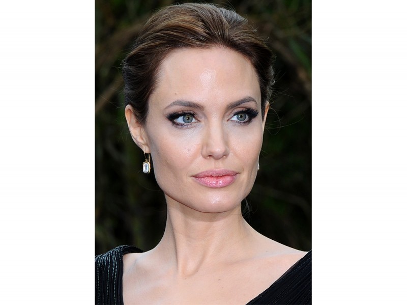 angelina jolie make up (12)