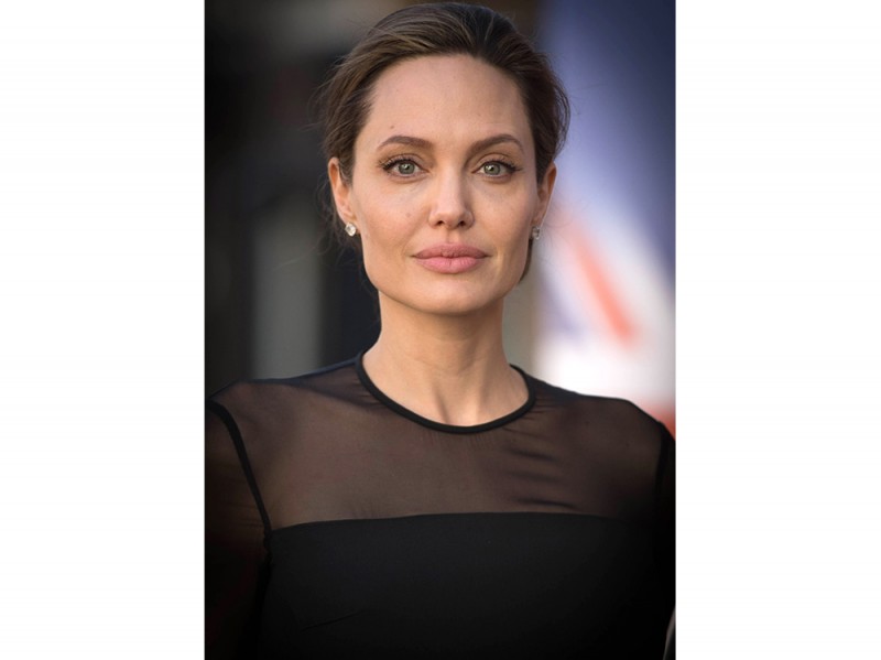 angelina jolie make up (14)