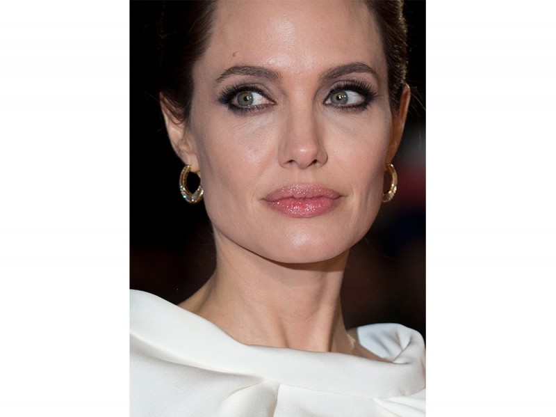 angelina jolie make up (8)