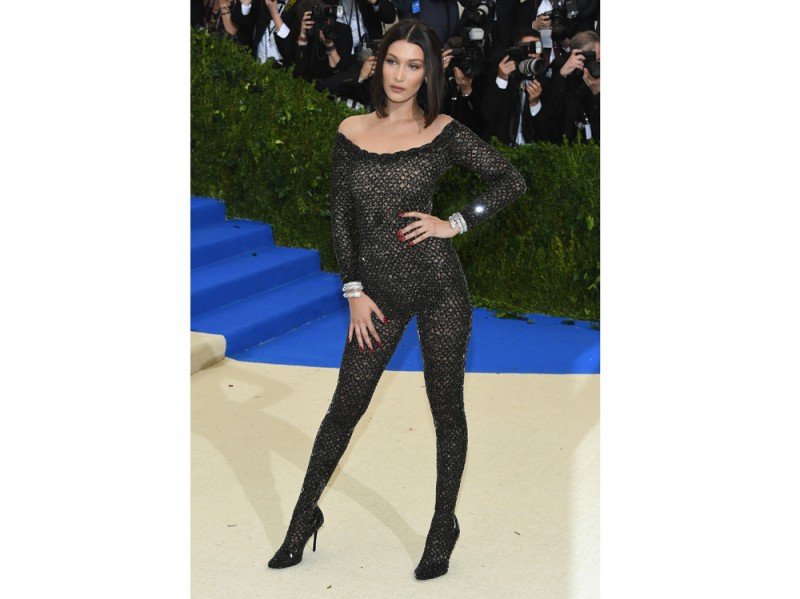 bella-hadid-met-ball