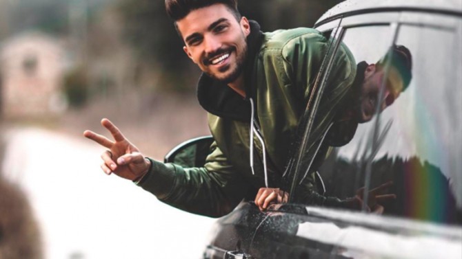 Chi è Il Cantante Più Famoso Del Mondo