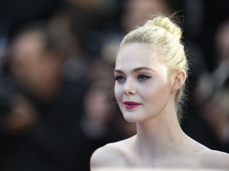 elle fanning cannes ok