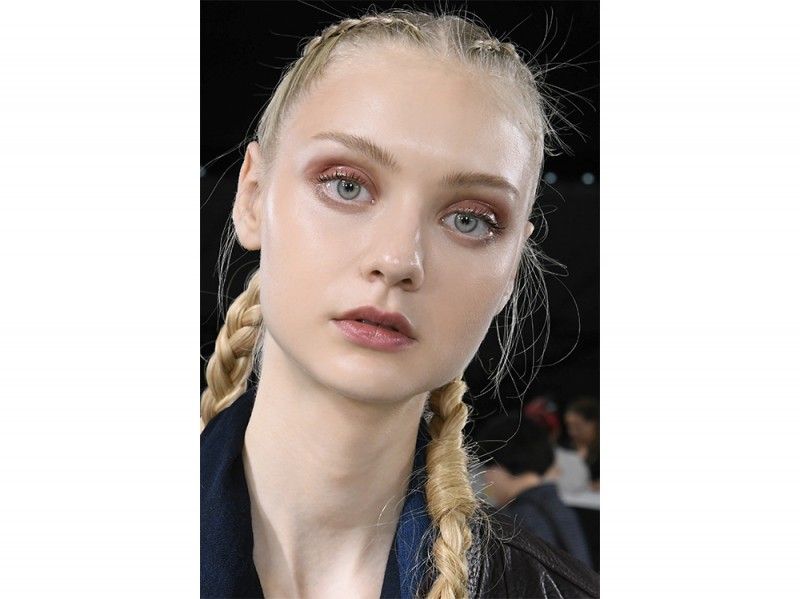 glossy-makeup-pe2017_Emporio-Armani_bst_W_S17_PA_177_2519335