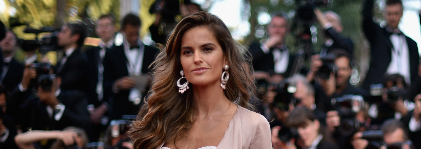 izabel-goulart-DESKTOP