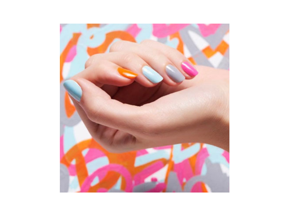 unghie estive colorate