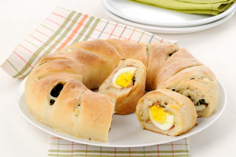 Ciambella salata ripiena