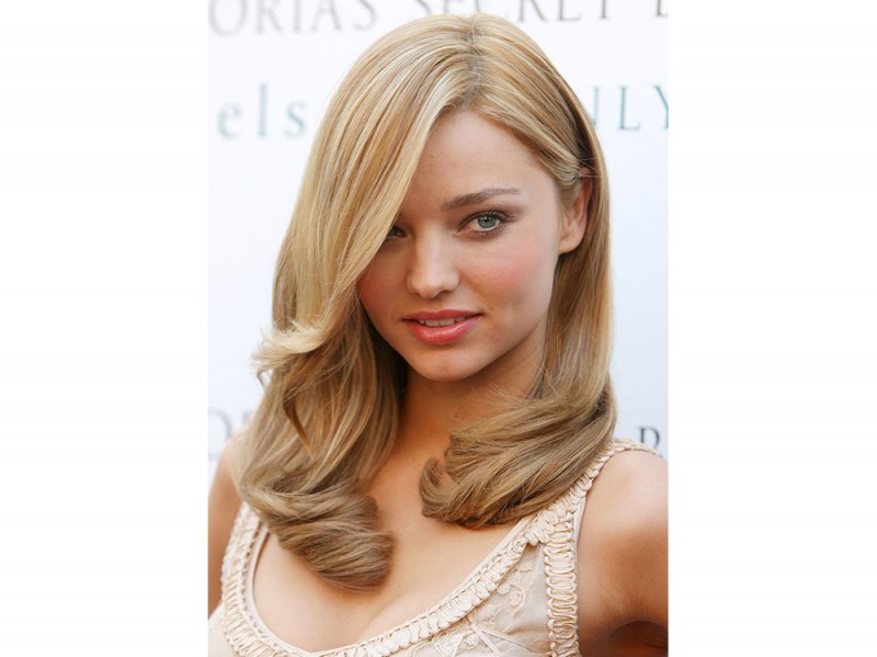 MirandaKerr_Capelli_Evoluzione_GettyImages-90103387_master