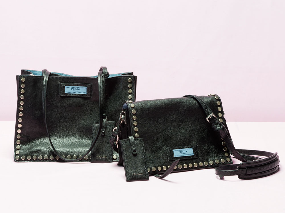 Prada Etiquette: la nuova borsa dall'etichetta azzurra - Grazia.it