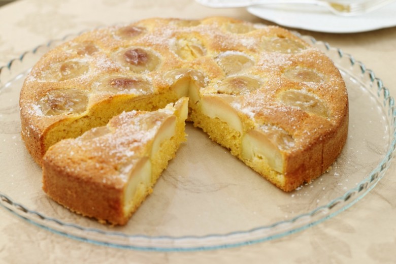 Torta rustica di mele e mais