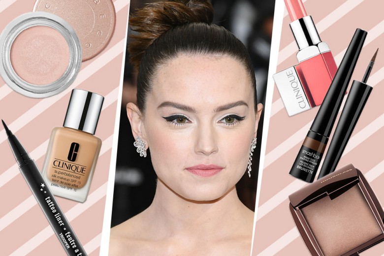 Copia il beauty look anti caldo di Daisy Ridley con eyeliner protagonista