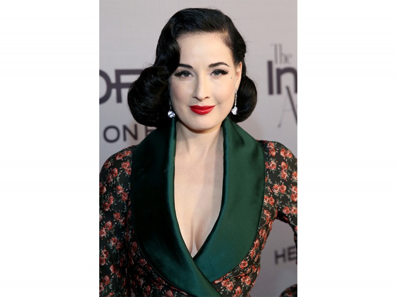 trucco anni 50 dita von teese