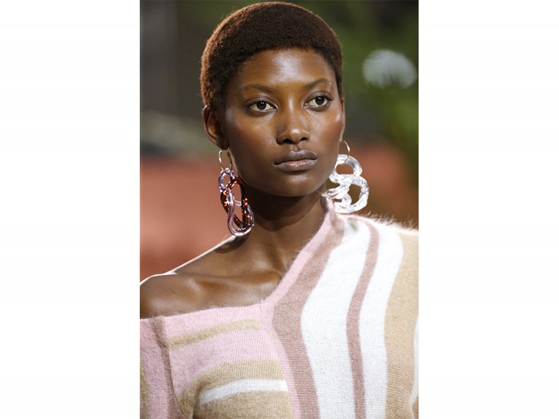 tagli di capelli ricci per l’Autunno Inverno