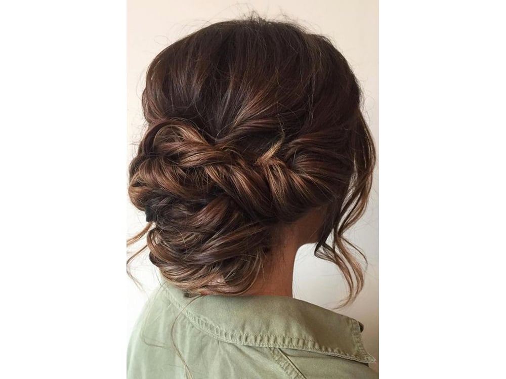 capelli raccolti lunghi