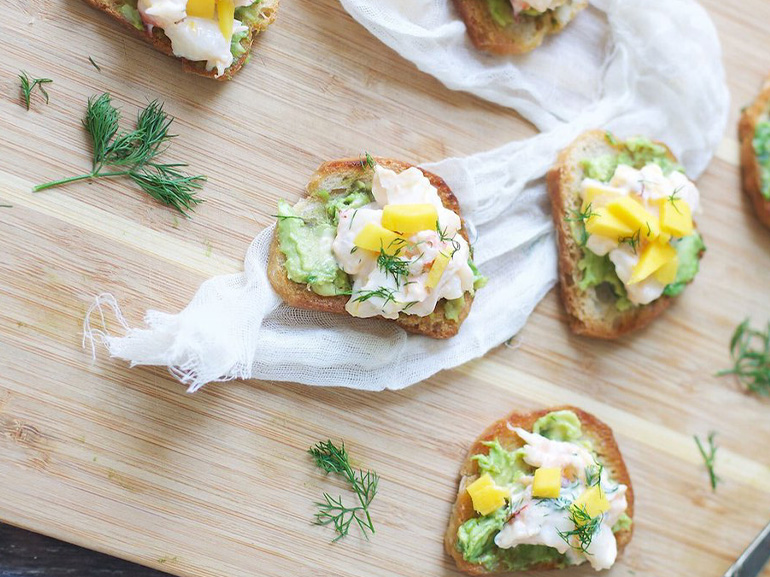 avocado toast mango aragosta