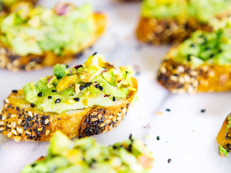 avocado toast pistacchio miele