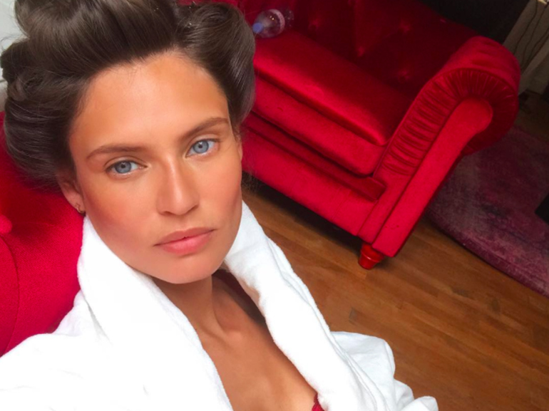 bianca balti selfie