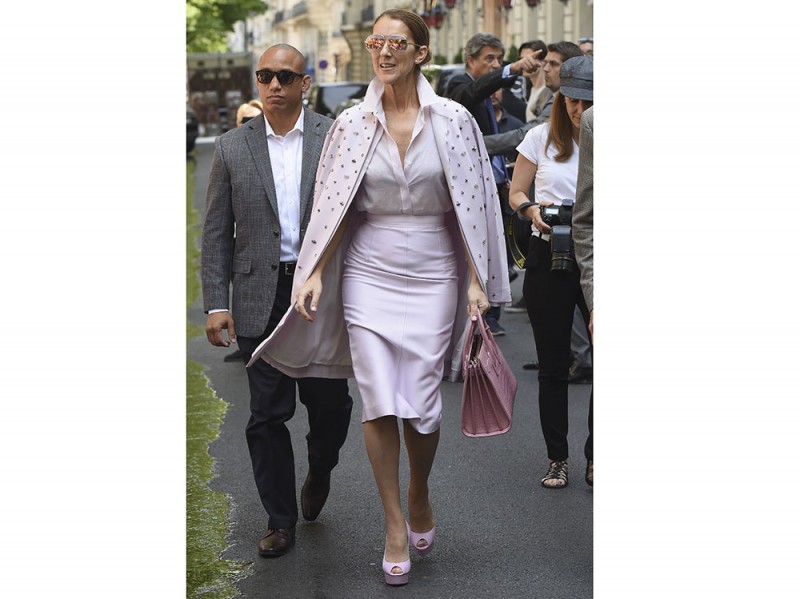 celine-dion-look-pink