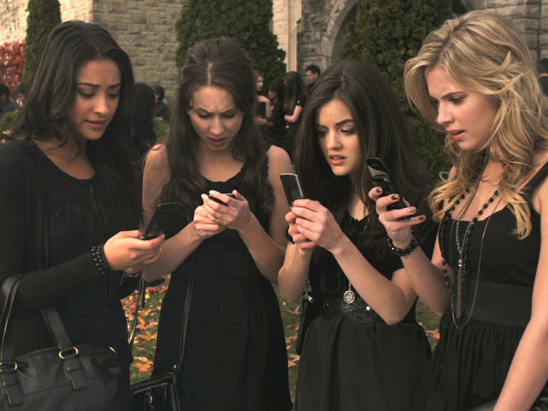 cover pretty little liars curiosita mobile