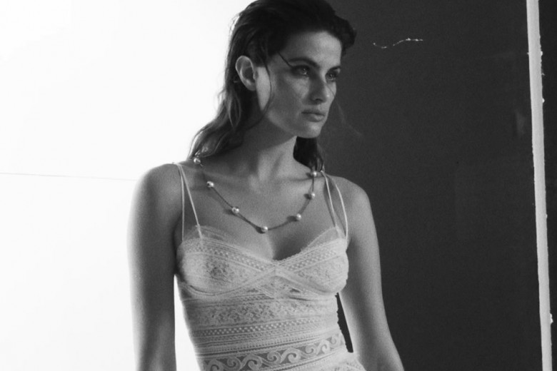 Isabeli Fontana sul nuovo numero di Grazia
