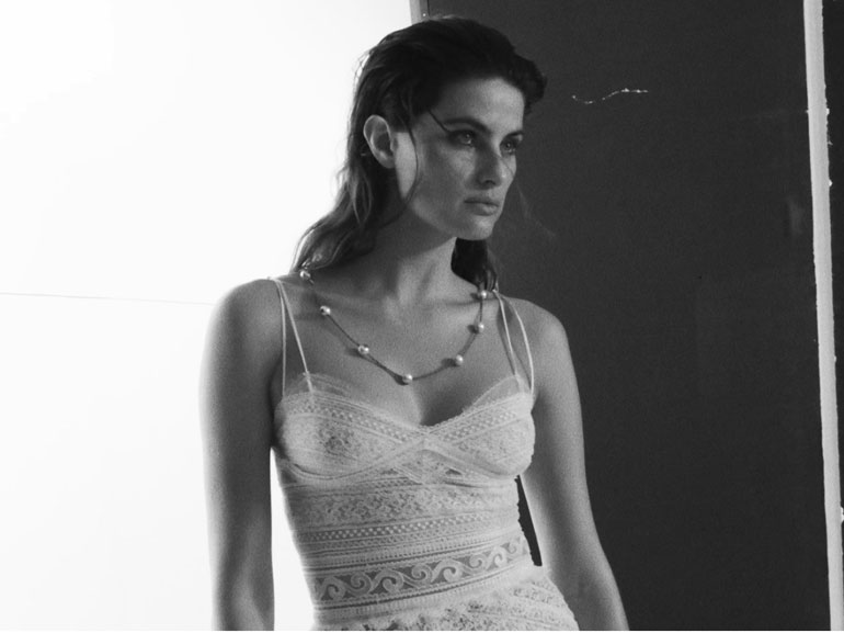 isabeli-fontana-MOBILE