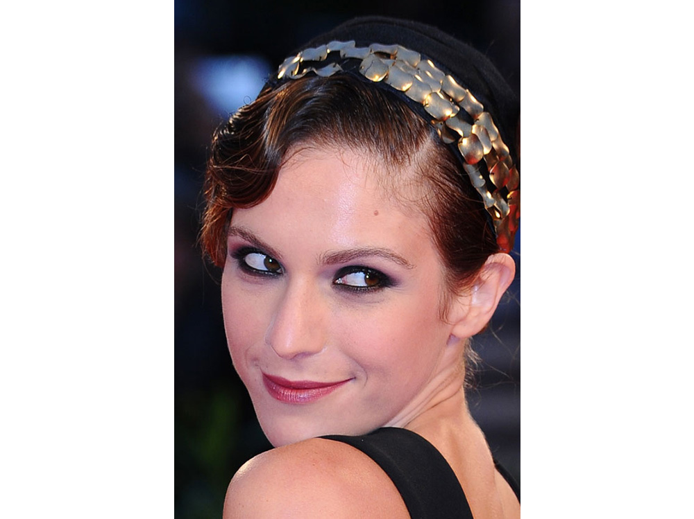 isabella ragonese cerchietto