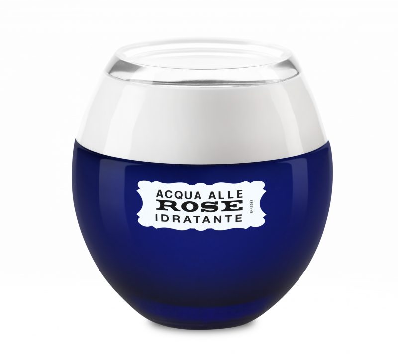 Nutrire-e- idratare-quali-sono-le-differenze-e-i-prodotti-giusti-acqua-alla-rosa-Idratante