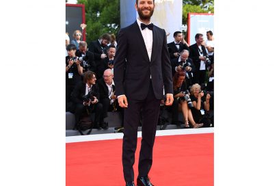 alessandro-borghi-venezia-red-carpet-day1