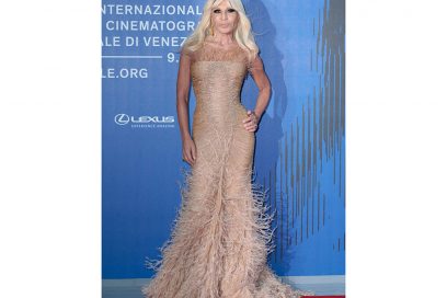 donatella-versace-venezia-red-carpet-day3