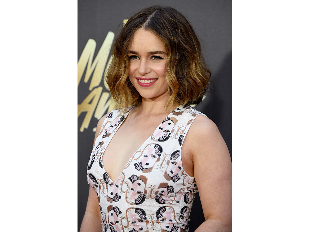 emilia clarke beauty look trucco capelli (8)