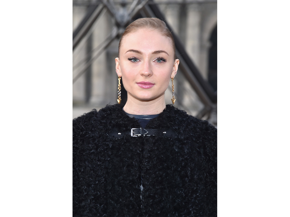 sophie turner capelli make up sansa stark game of thrones il trono di spade (15)