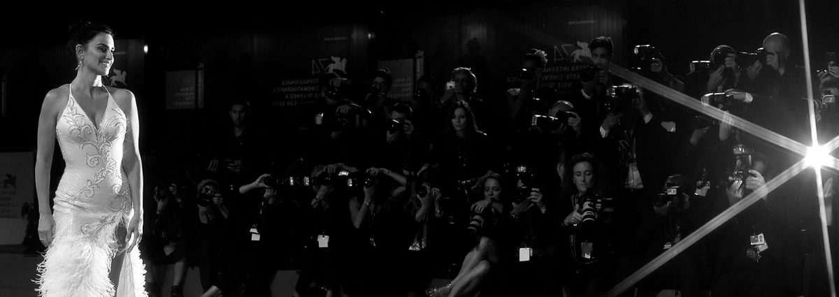 COVER-venezia-red-carpet-penelope-DESKTOP