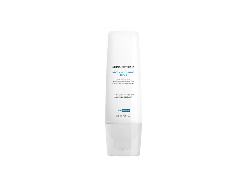 Collo-e-décolleté-come-prendersene-cura-con-i-prodotti- giusti-BodyCorrect-NeckChestHand-skinceuticals